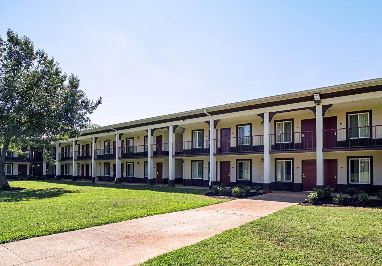 Red Roof Inn & Suites Greenwood, Sc Dış mekan fotoğraf
