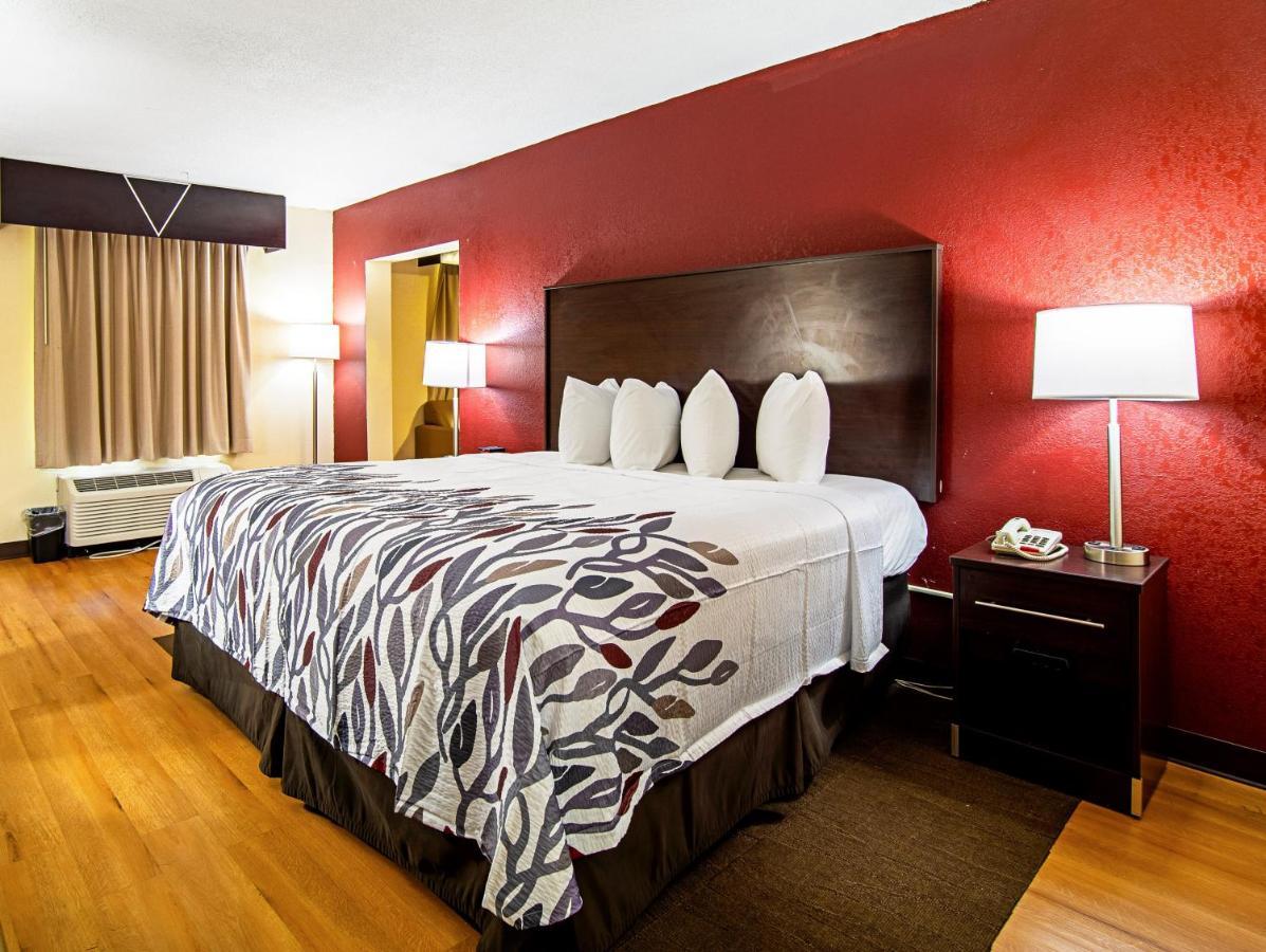 Red Roof Inn & Suites Greenwood, Sc Dış mekan fotoğraf