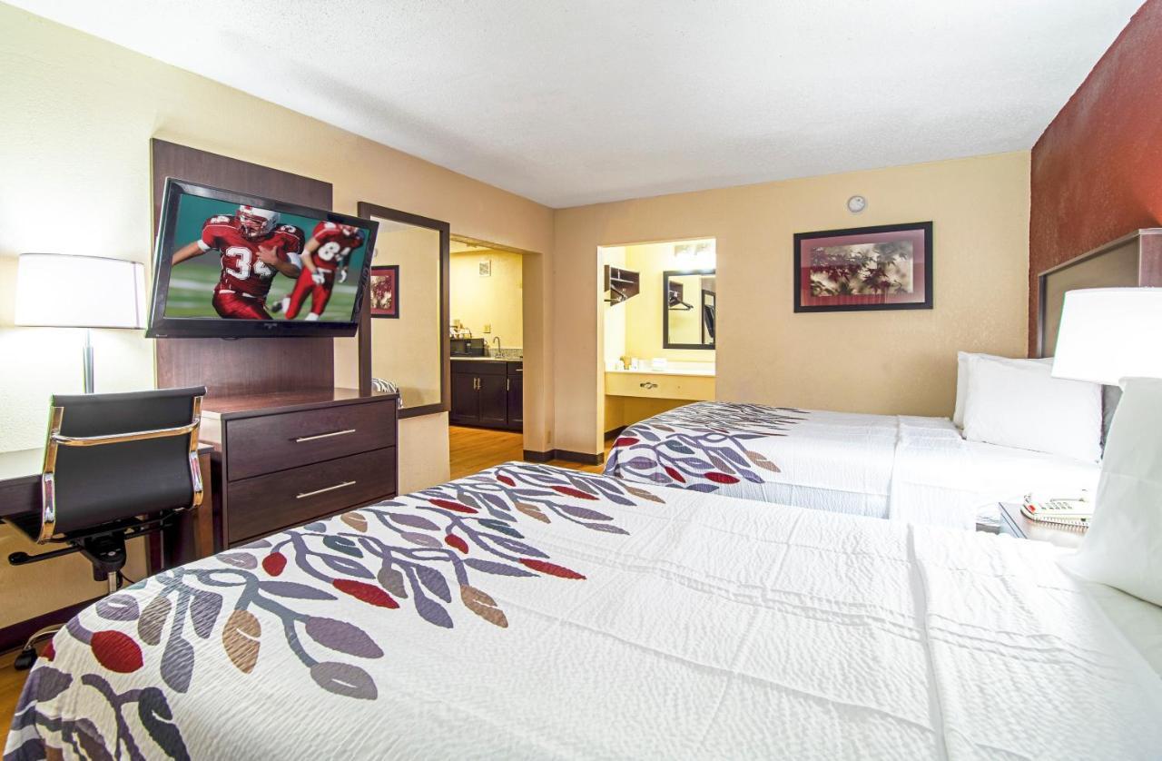 Red Roof Inn & Suites Greenwood, Sc Dış mekan fotoğraf