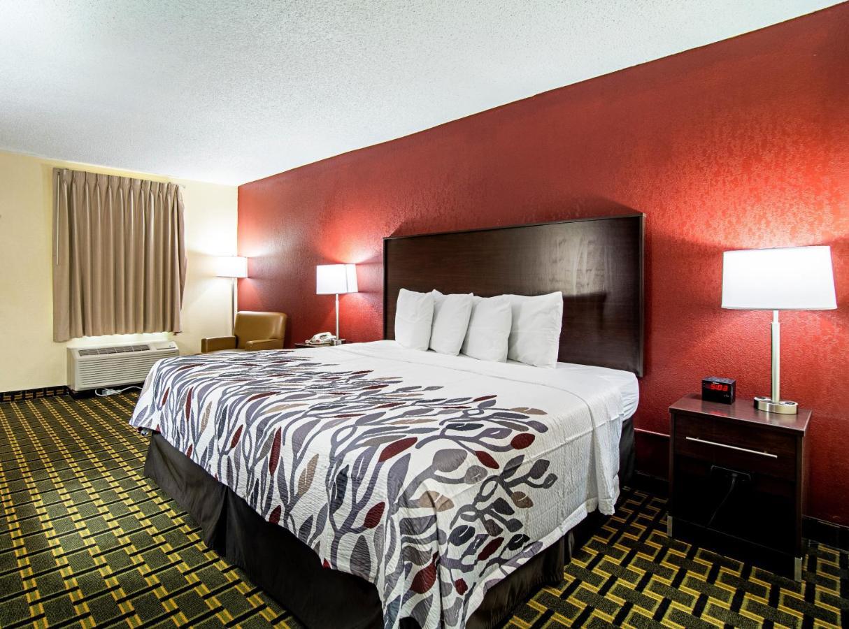 Red Roof Inn & Suites Greenwood, Sc Dış mekan fotoğraf