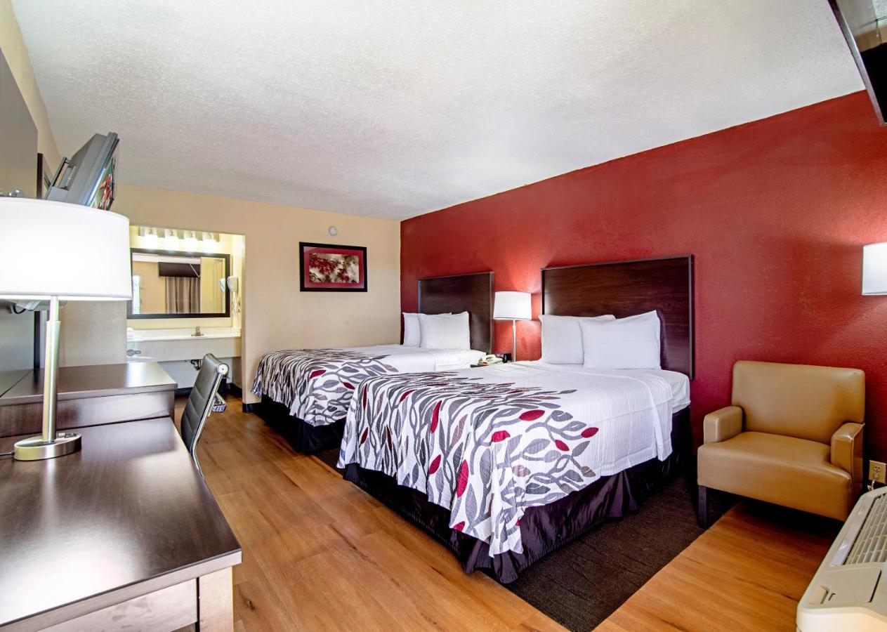 Red Roof Inn & Suites Greenwood, Sc Dış mekan fotoğraf