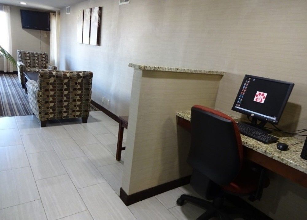 Red Roof Inn & Suites Greenwood, Sc Dış mekan fotoğraf
